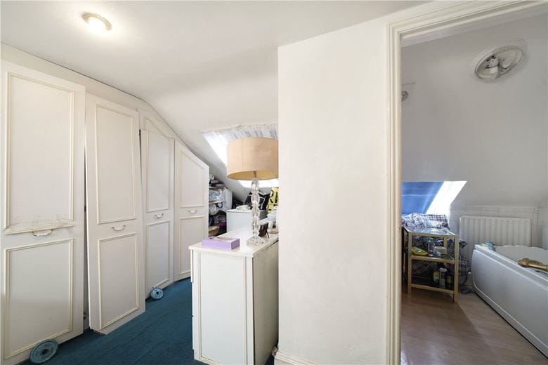 2 bedroom flat, Kinnoul Road, London W6 - Available