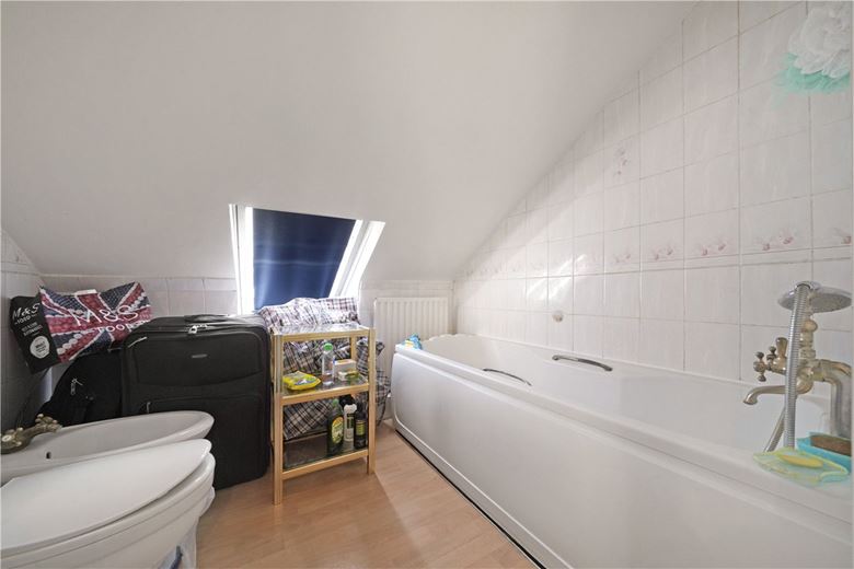 2 bedroom flat, Kinnoul Road, London W6 - Available