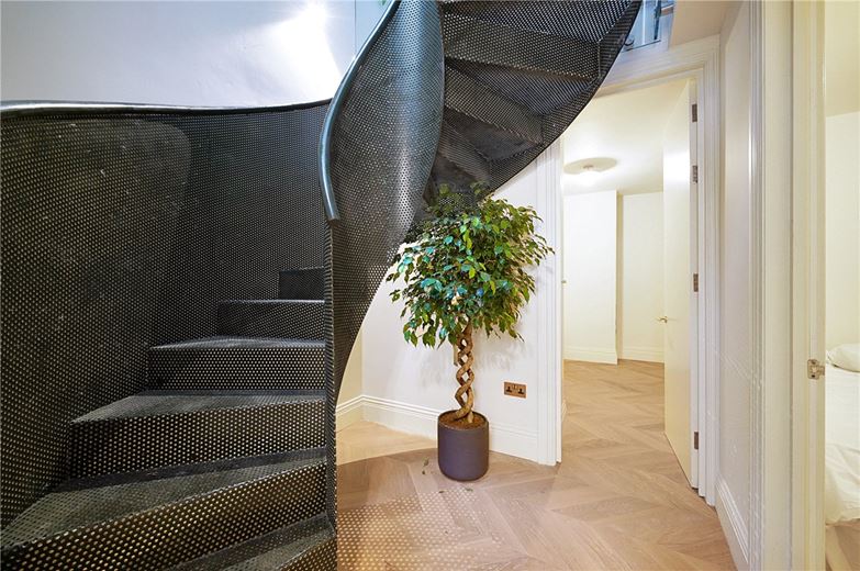 3 bedroom house, Cortayne Road, London SW6 - Available