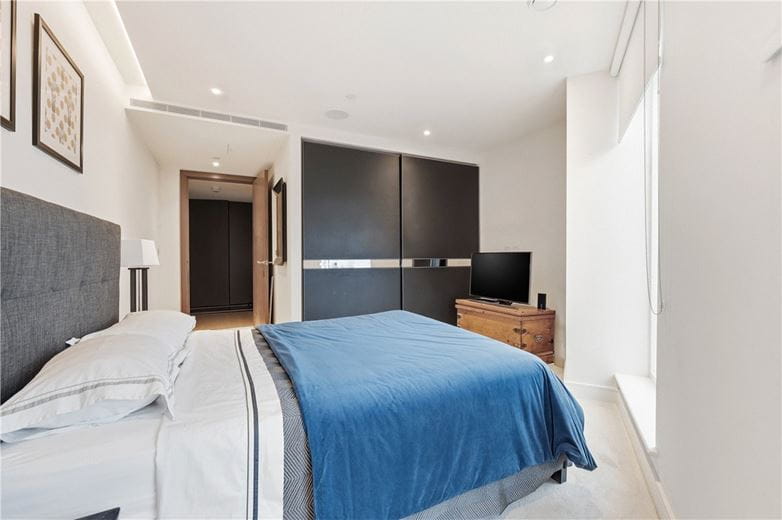 1 bedroom flat, Park Street, London SW6 - Available