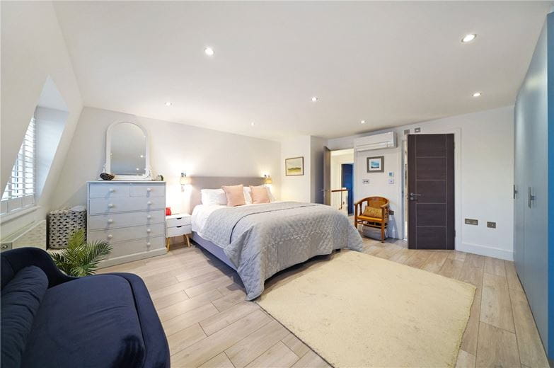 5 bedroom house, Inglethorpe Street, London SW6 - Available