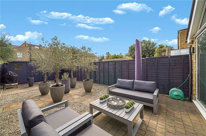 4 bedroom house, Kenyon Street, London SW6 - Available