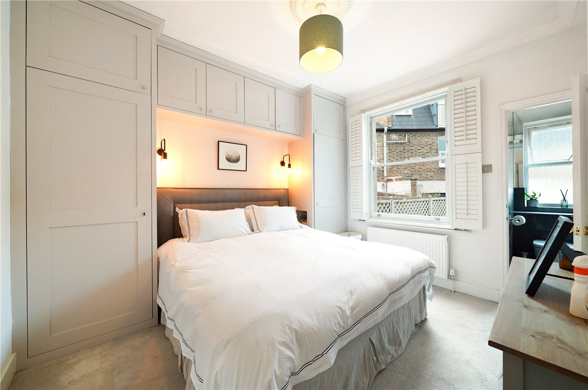 2 bedroom flat, Parkville Road, London SW6 - Available