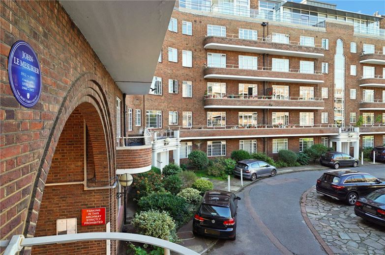 2 bedroom flat, Barons Keep, Gliddon Road W14 - Available
