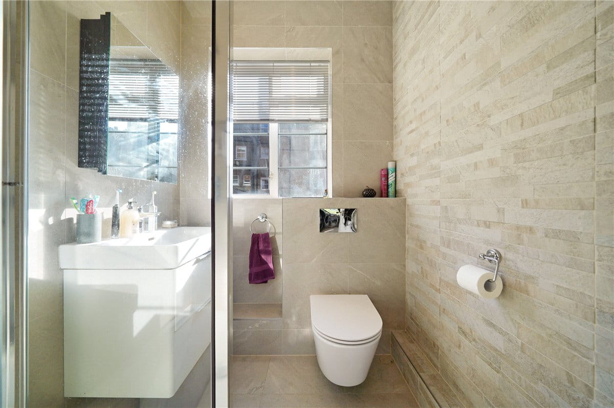 2 bedroom flat, Barons Keep, Gliddon Road W14 - Available