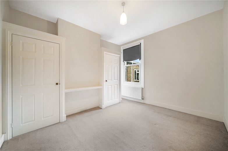 2 bedroom flat, Edenvale Street, London SW6 - Available