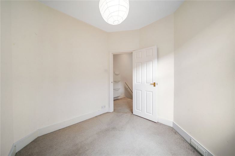 2 bedroom flat, Edenvale Street, London SW6 - Available