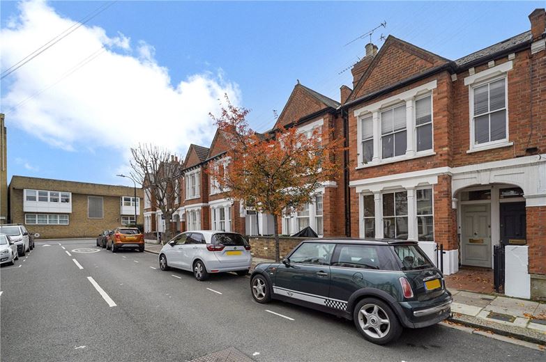 2 bedroom flat, Edenvale Street, London SW6 - Available
