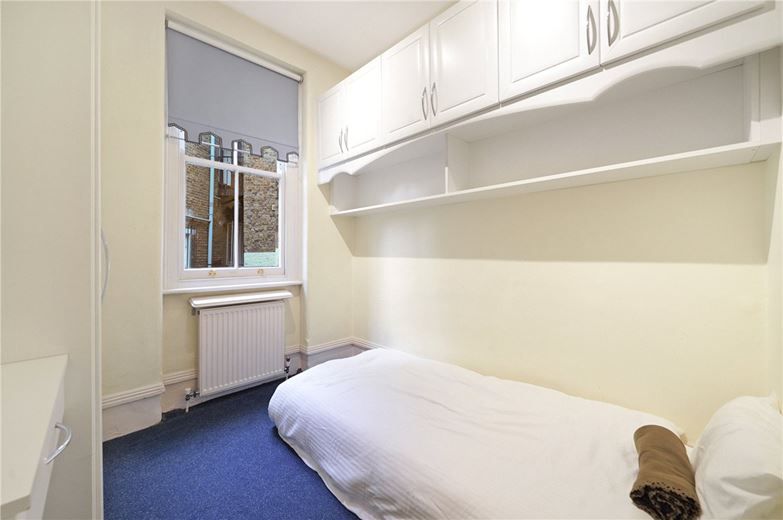 3 bedroom flat, Edith Road, London W14 - Available