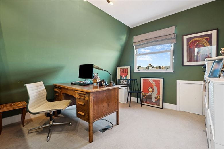 6 bedroom house, Queensmill Road, London SW6 - Available