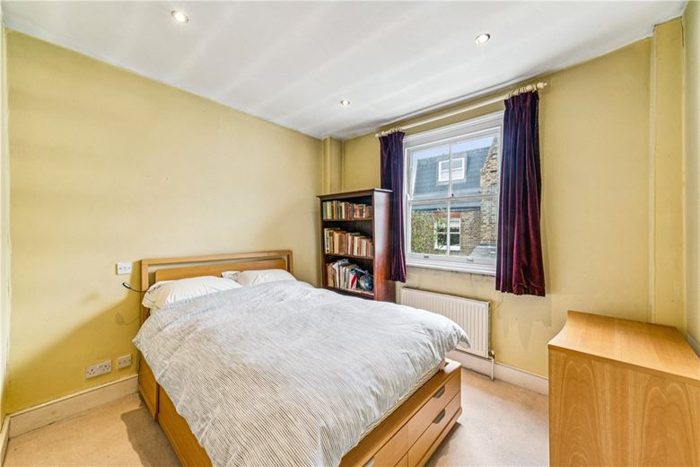4 bedroom house, Edgarley Terrace, London SW6 - Available