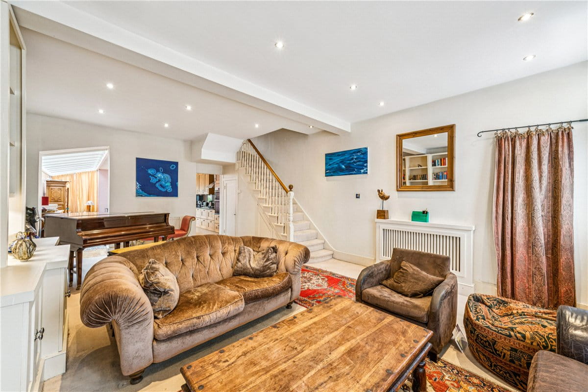 4 bedroom house, Edgarley Terrace, London SW6 - Available