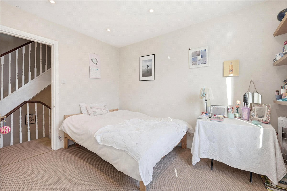 6 bedroom house, Delaford Street, London SW6 - Available