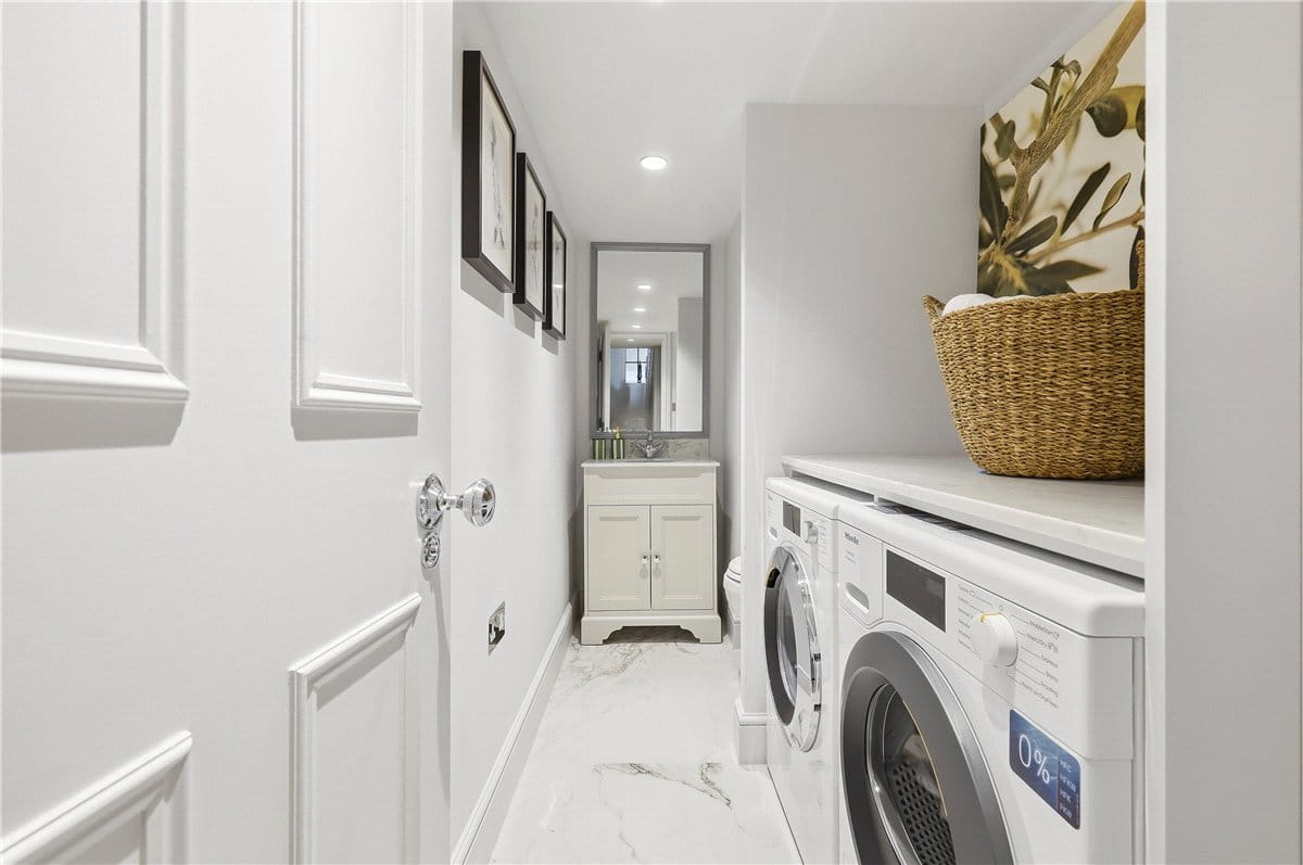 4 bedroom house, Hazlebury Road, London SW6 - Available