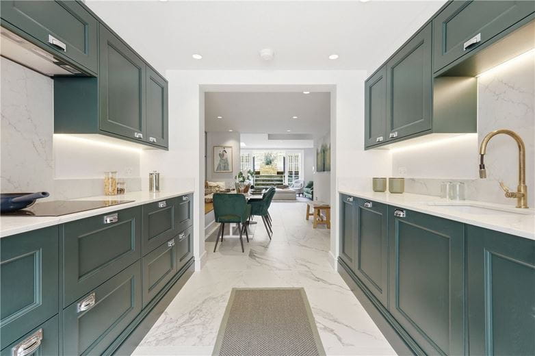 4 bedroom house, Hazlebury Road, London SW6 - Available