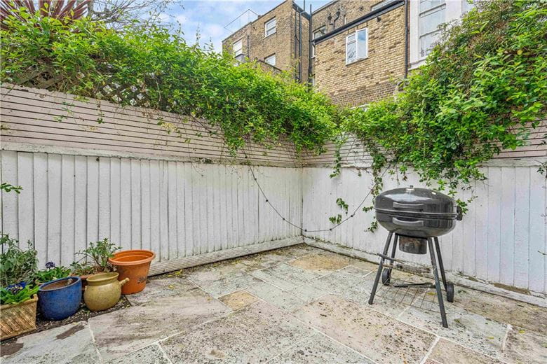 2 bedroom flat, Hildyard Road, London SW6 - Available