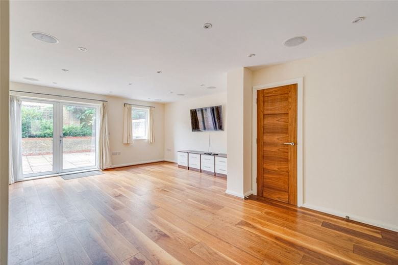 4 bedroom house, Dere Close, London SW6 - Sold