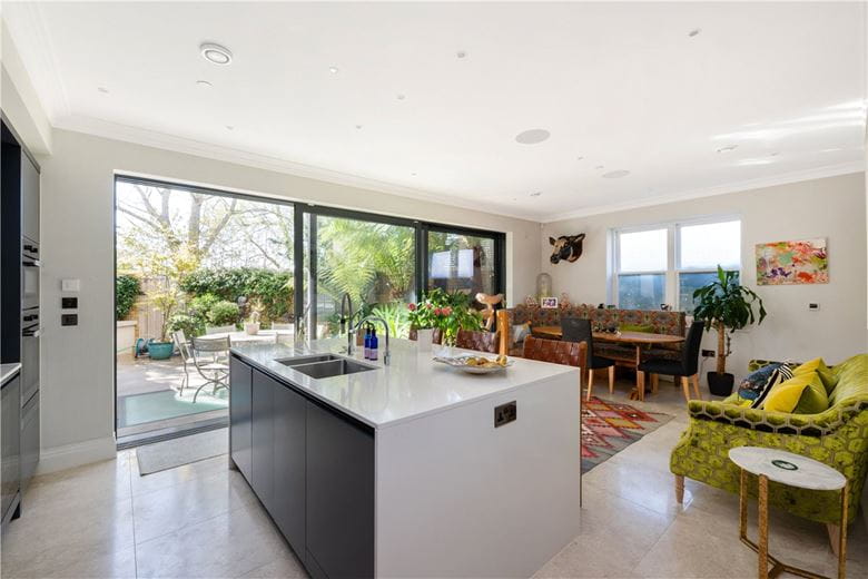 5 bedroom house, Stevenage Road, London SW6 - Available