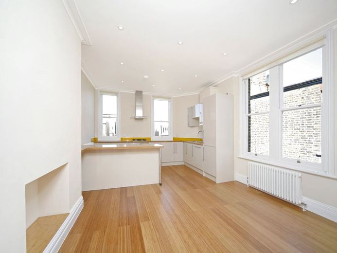 Flat for sale in Park Road, Mansions, SW6 Fulham