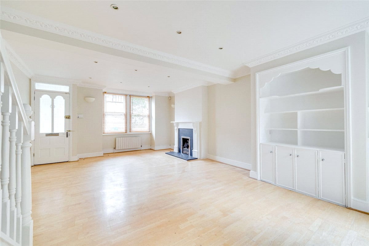2 bedroom flat, Reporton Road, London SW6 - Sold