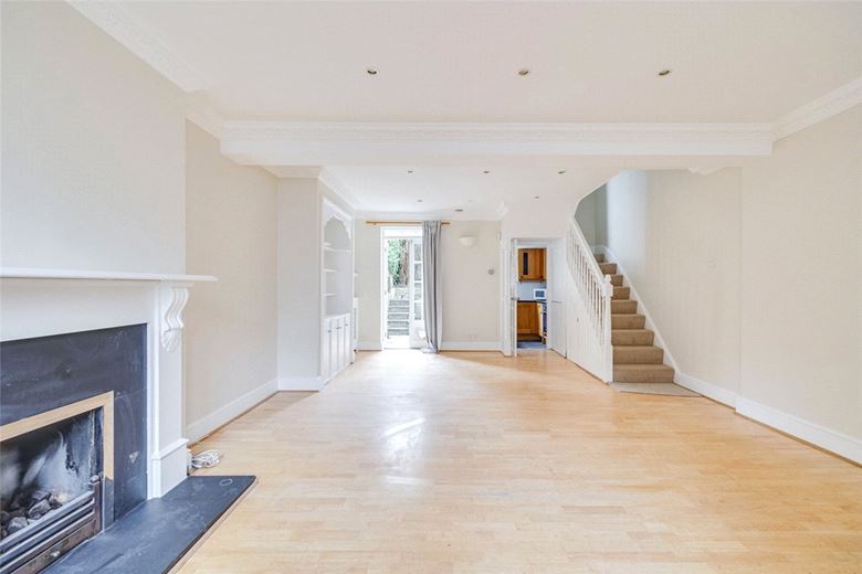 2 bedroom flat, Reporton Road, London SW6 - Sold