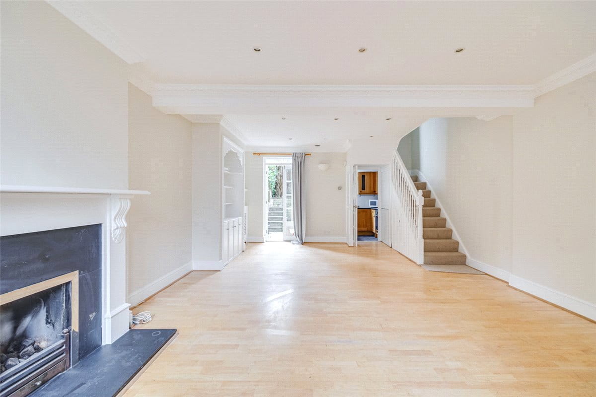 2 bedroom flat, Reporton Road, London SW6 - Sold