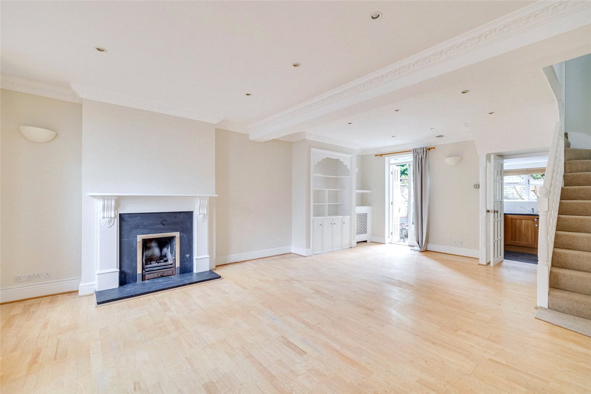 2 bedroom flat, Reporton Road, London SW6 - Sold