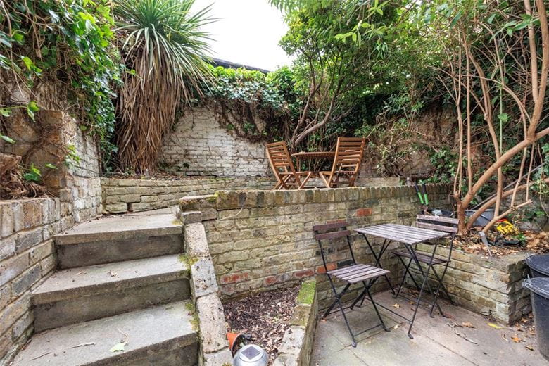 2 bedroom flat, Reporton Road, London SW6 - Sold