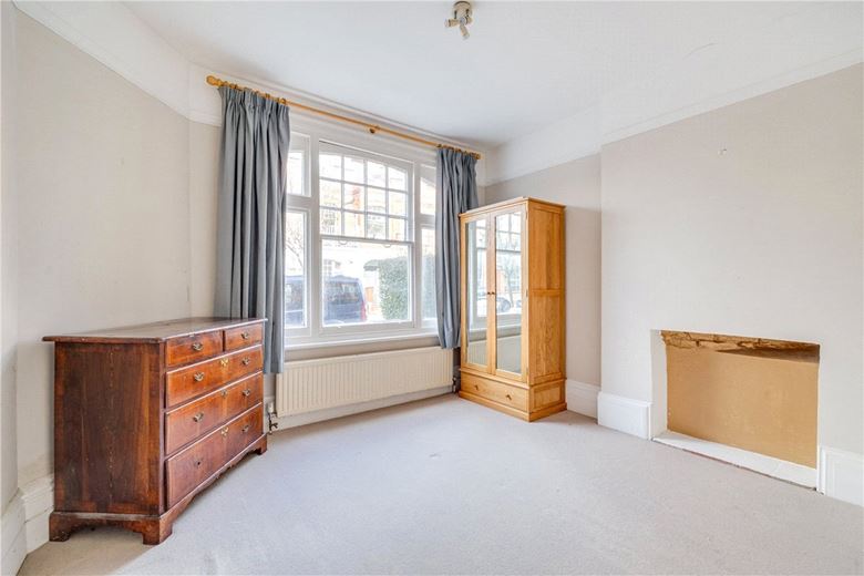 2 bedroom flat, St Andrews Road, London W14 - Available