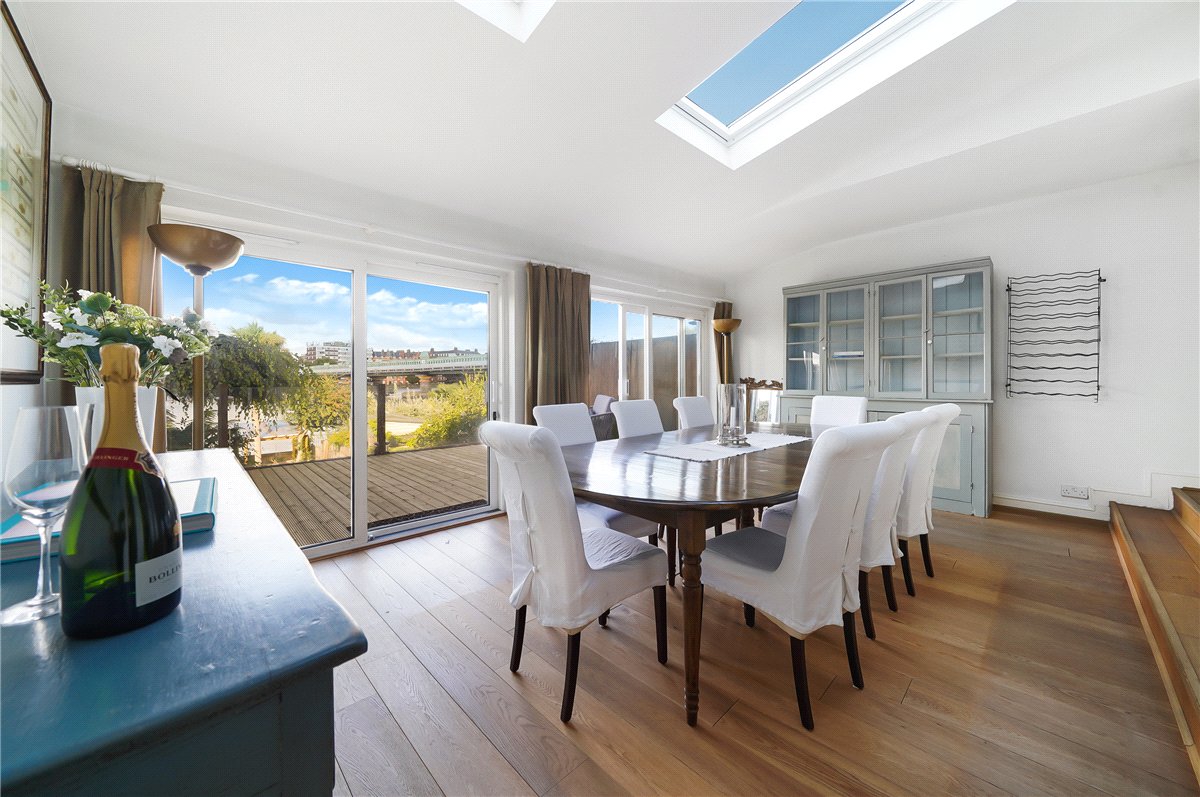 2 bedroom maisonette, Deodar Road, London SW15 - Available