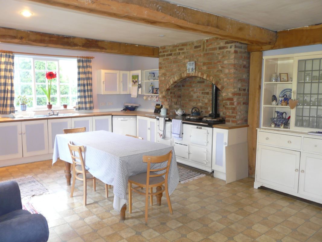 5 bedroom house, Camp Hill, Kirklington DL8 - Let Agreed