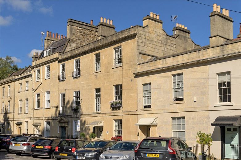 4 bedroom house, Ainslies Belvedere, Bath BA1 - Available