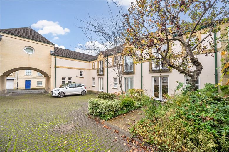2 bedroom house, Circus Mews, Bath BA1 - Sold