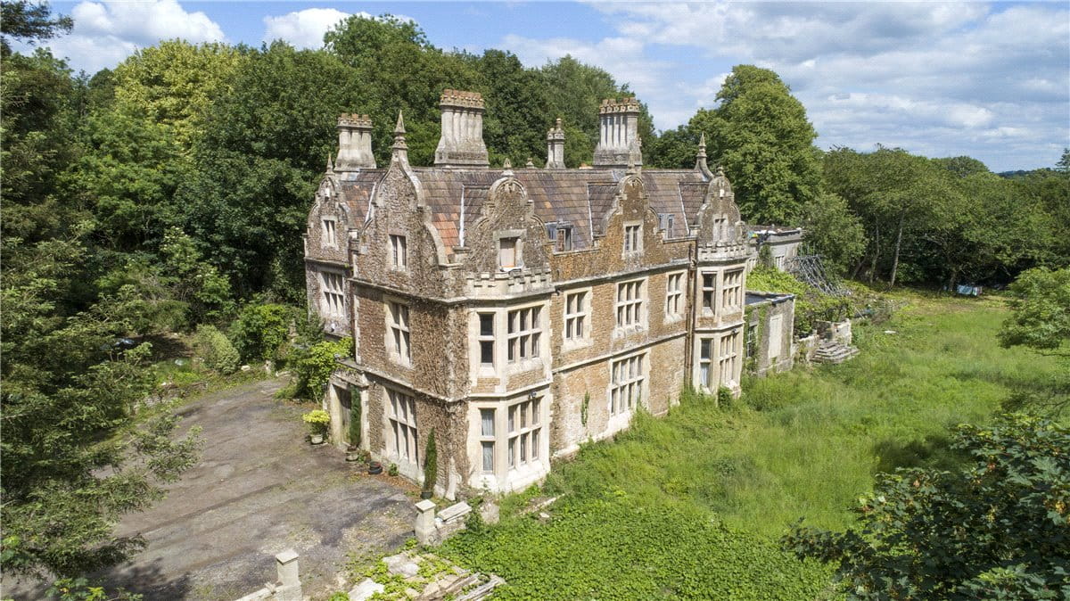 19 bedroom house, Bowden Hill, Lacock SN15 - Available