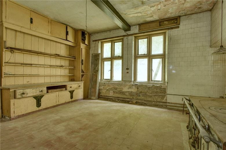 19 bedroom house, Bowden Hill, Lacock SN15 - Available