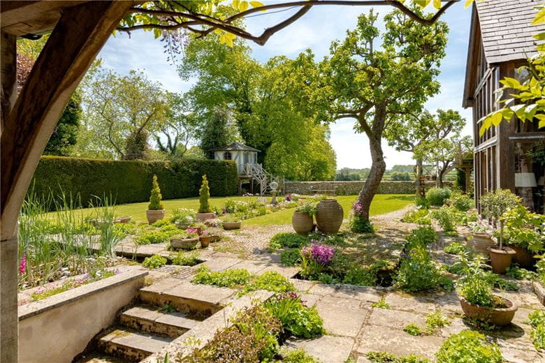 5 bedroom house, Church Road, Biddestone SN14 - Available