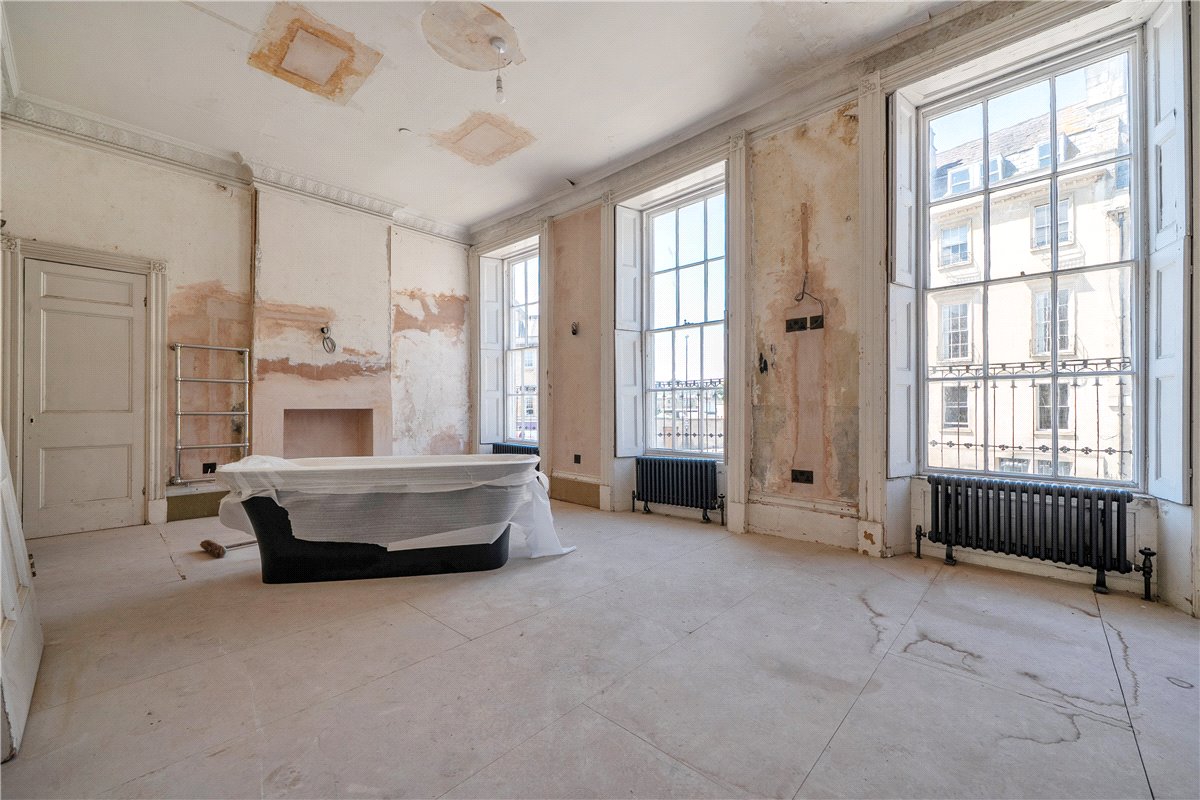 7 bedroom house, Bladud Buildings, Bath BA1 - Available