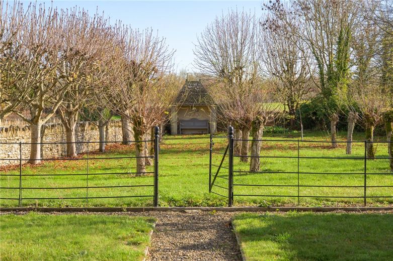 5 bedroom house, West Yatton, Yatton Keynell SN14 - Available