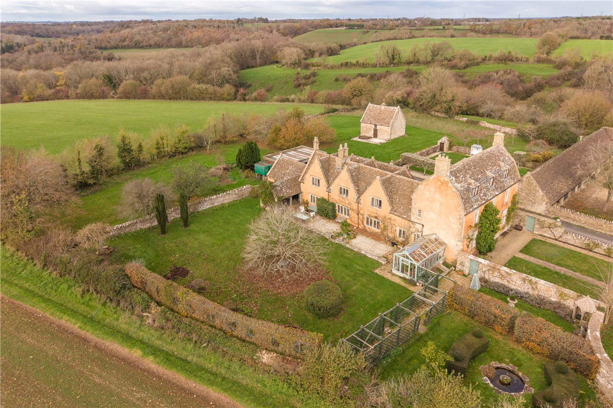 5 bedroom house, West Yatton, Yatton Keynell SN14 - Available