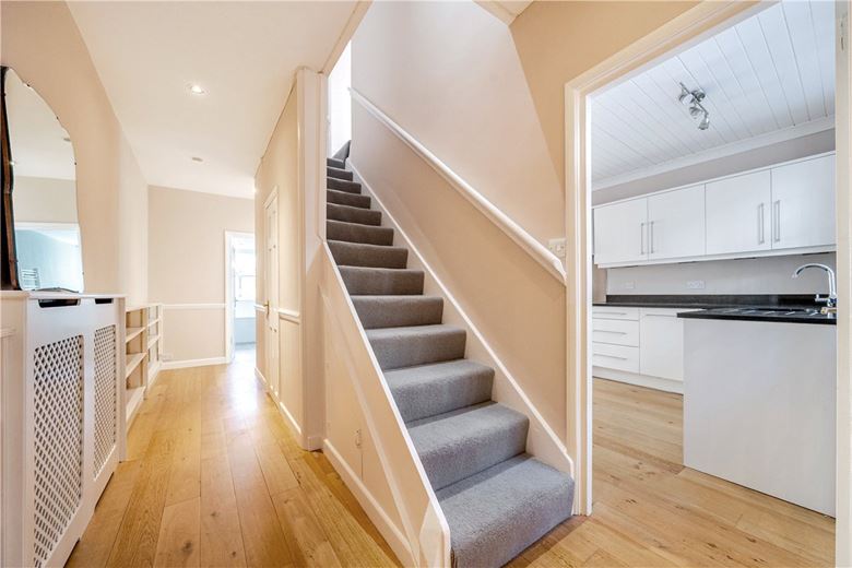 2 bedroom maisonette, New King Street, Bath BA1 - Available