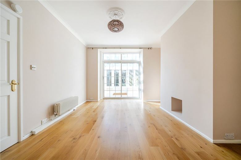 2 bedroom maisonette, New King Street, Bath BA1 - Sold STC