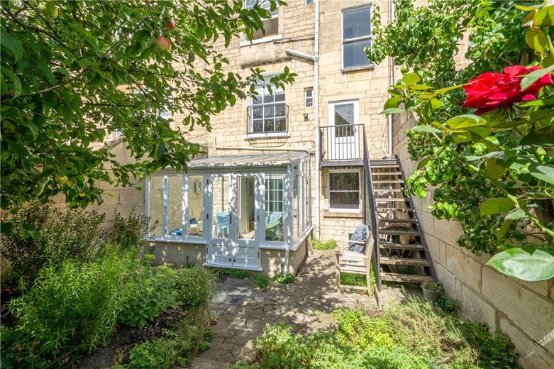 2 bedroom maisonette, New King Street, Bath BA1 - Sold STC