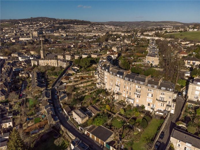 6 bedroom house, Widcombe Crescent, Bath BA2 - Available