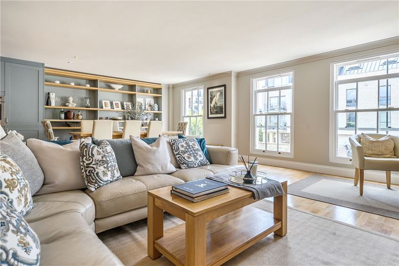 2 bedroom flat, Victoria Bridge Road, Bath BA1 - Available