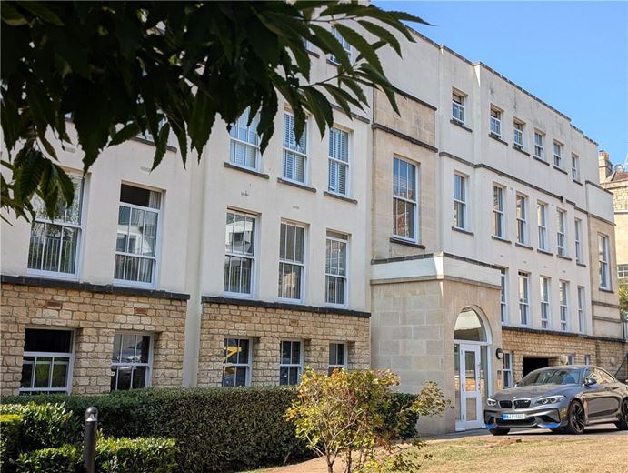 2 bedroom flat, Victoria Bridge Road, Bath BA1 - Available