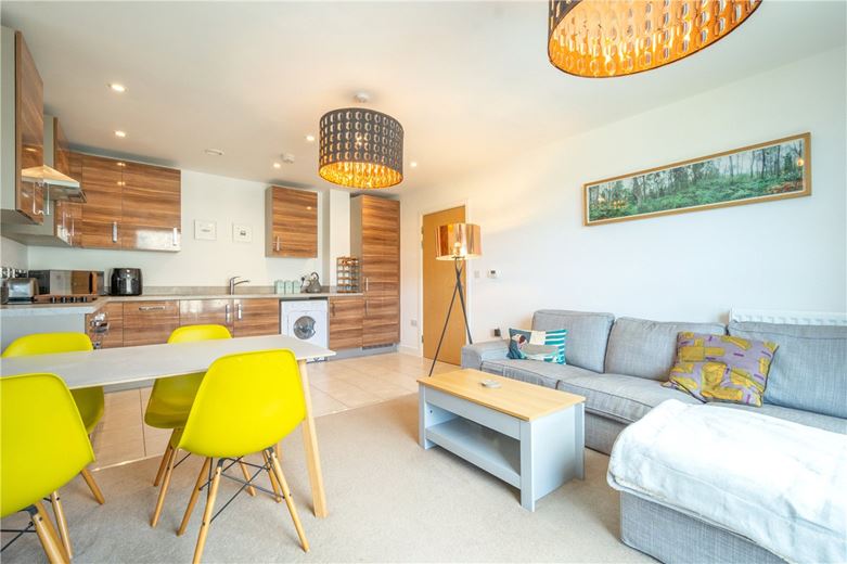 2 bedroom flat, Midland Road, Bath BA2 - Sold
