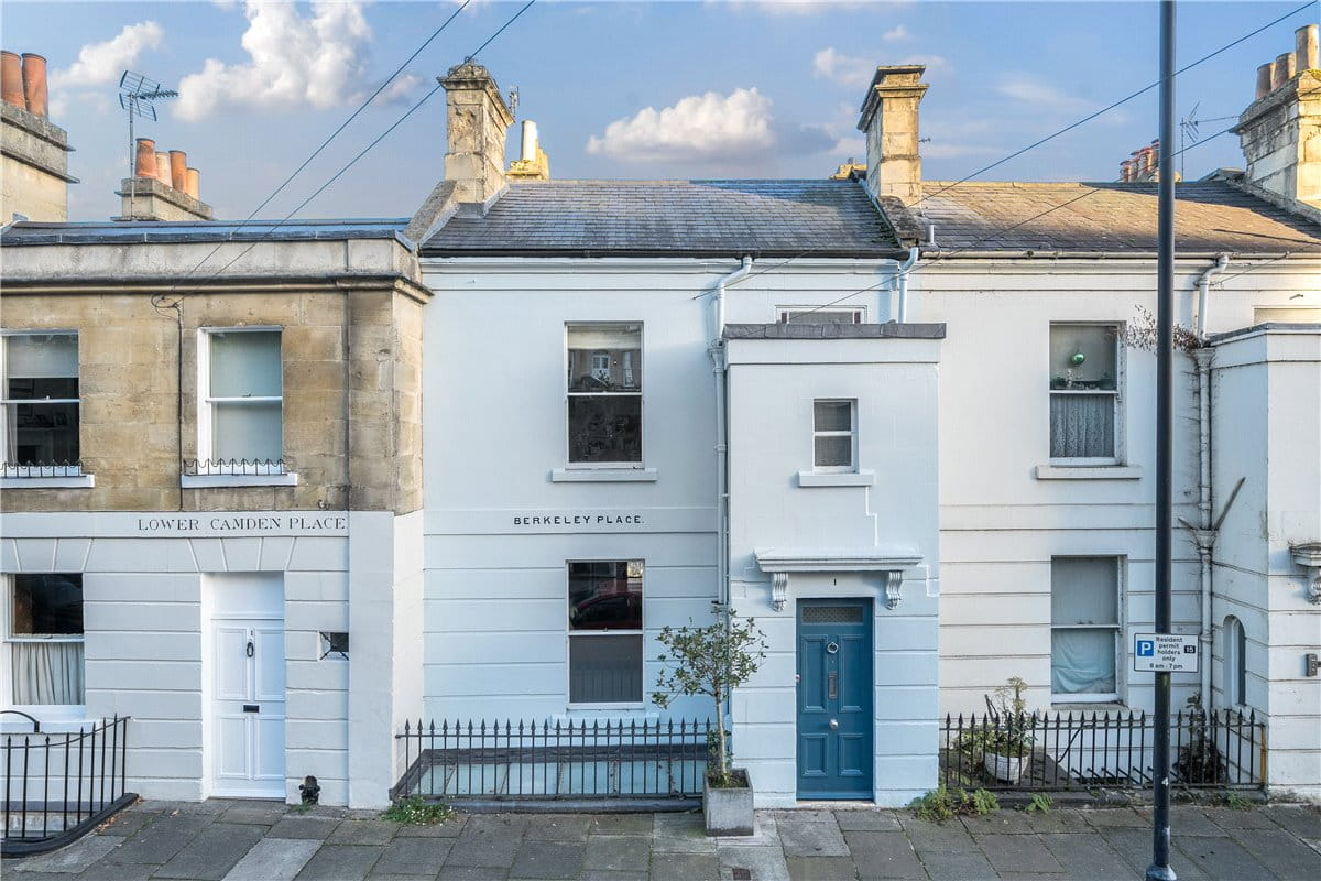 4 bedroom house, Berkeley Place, Camden Road BA1 - Sold
