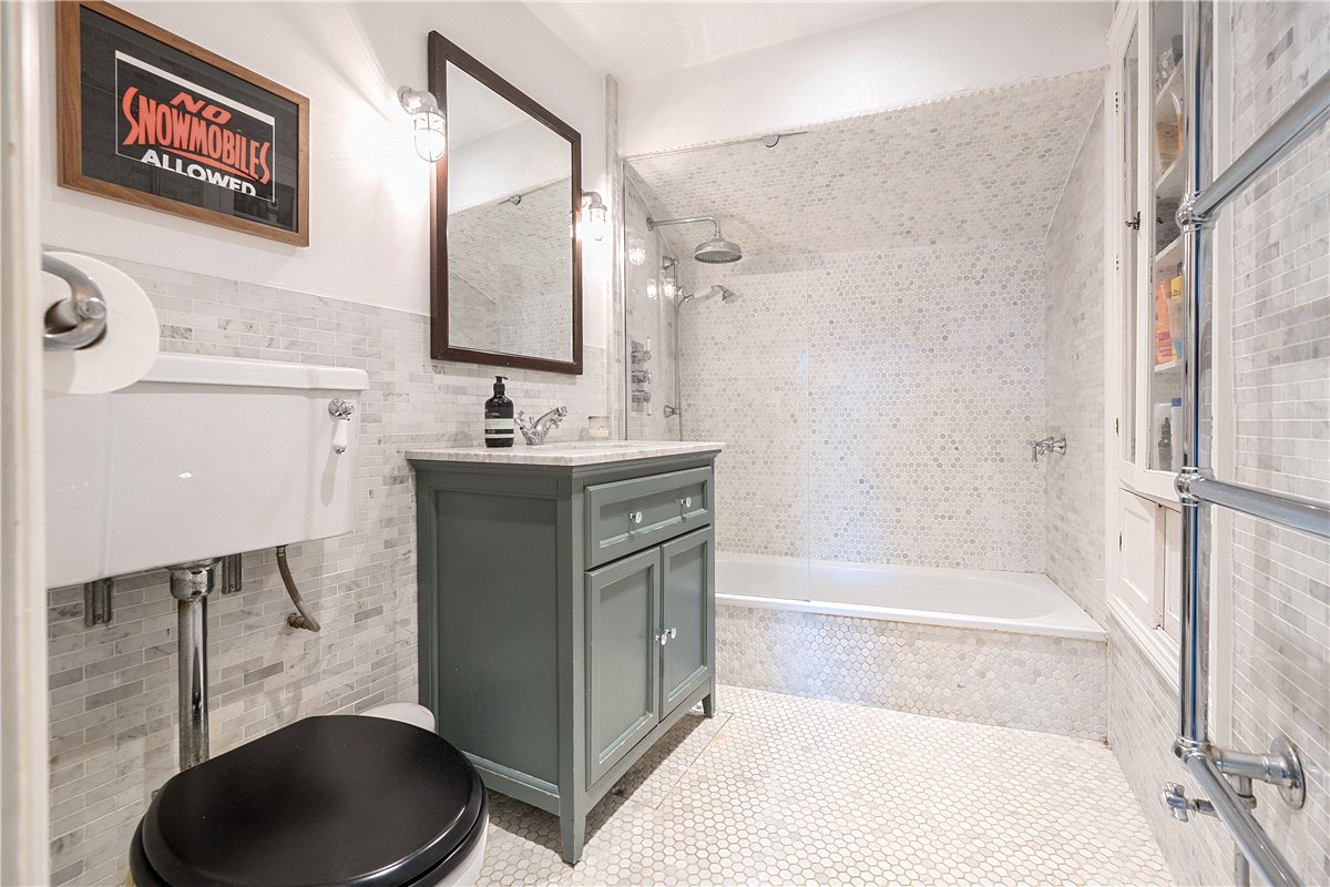 4 bedroom house, Berkeley Place, Camden Road BA1 - Sold