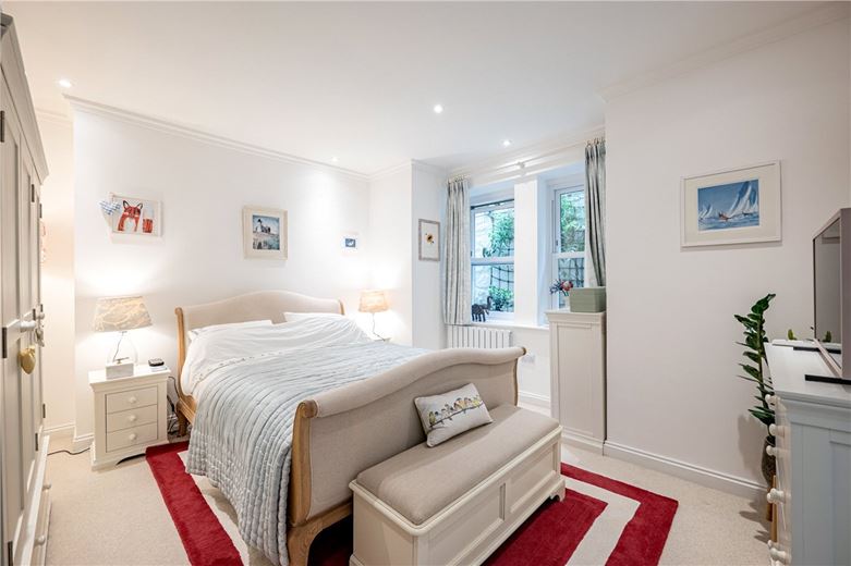 2 bedroom flat, Upper Oldfield Park, Bath BA2 - Sold