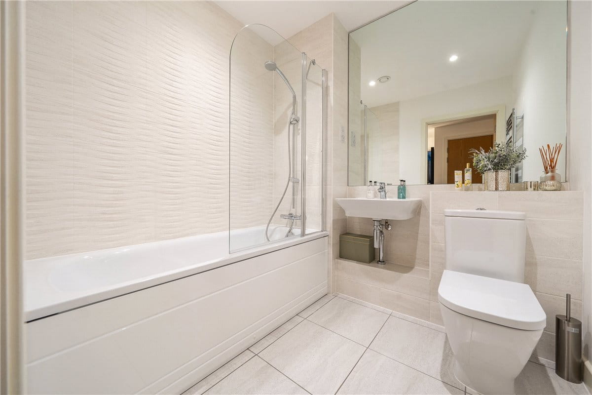 2 bedroom flat, Percy Terrace, Bath BA2 - Available